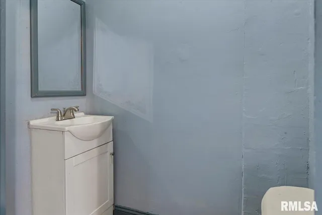 $176,900 | 922-924 North 4th Street, Springfield, IL 62702