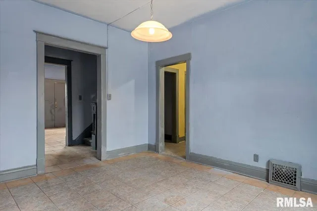 $176,900 | 922-924 North 4th Street, Springfield, IL 62702