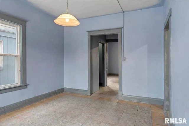 $176,900 | 922-924 North 4th Street, Springfield, IL 62702