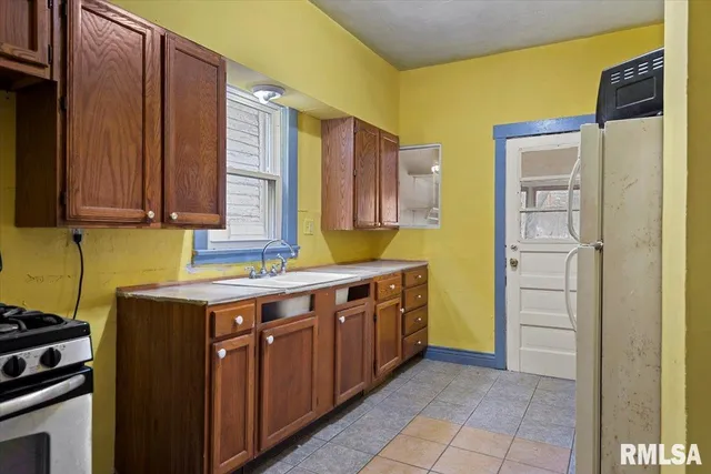 $176,900 | 922-924 North 4th Street, Springfield, IL 62702