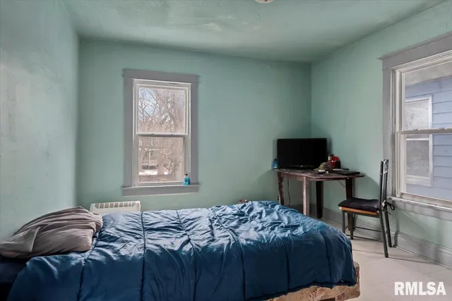 $176,900 | 922-924 North 4th Street, Springfield, IL 62702