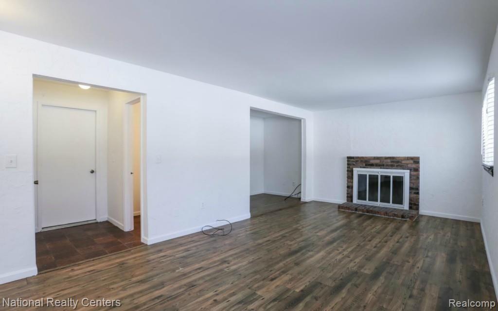 36379 Fredericksburg Road Farmington, MI 48331 - Photo 11 of 25 10-photo-web-1680x1050-118895.jpg