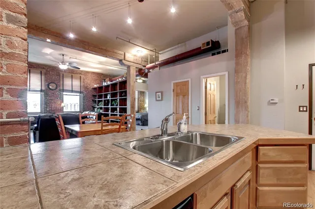 $2,400 | 2560 Blake Street, Unit 203, Denver, CO 80205