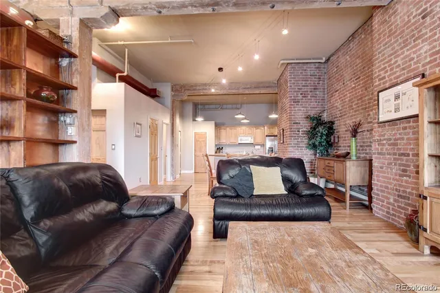 $2,400 | 2560 Blake Street, Unit 203, Denver, CO 80205