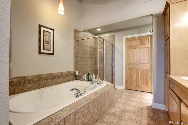 $2,400 | 2560 Blake Street, Unit 203, Denver, CO 80205