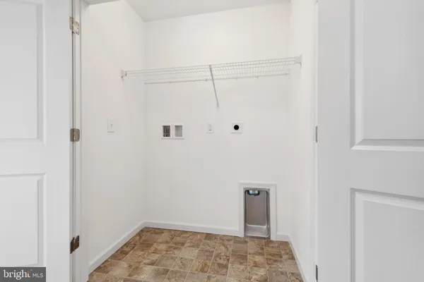 $294,410 | 3805 Castle Drive, Dover, PA 17315