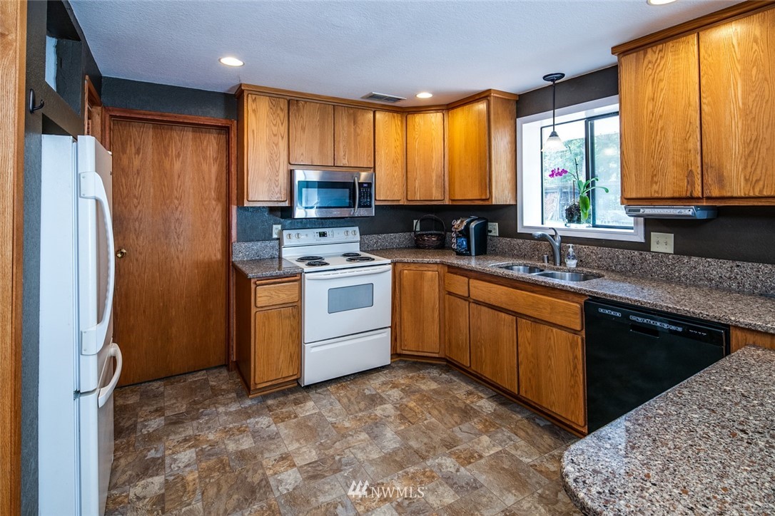 3691 Alm Road Everson, WA 98247 - Photo 11 of 25