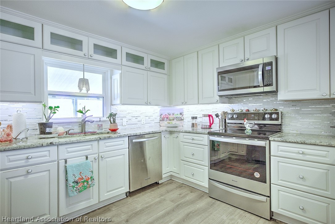 1532 Caribbean Road Sebring, FL 33870 - Photo 13 of 37