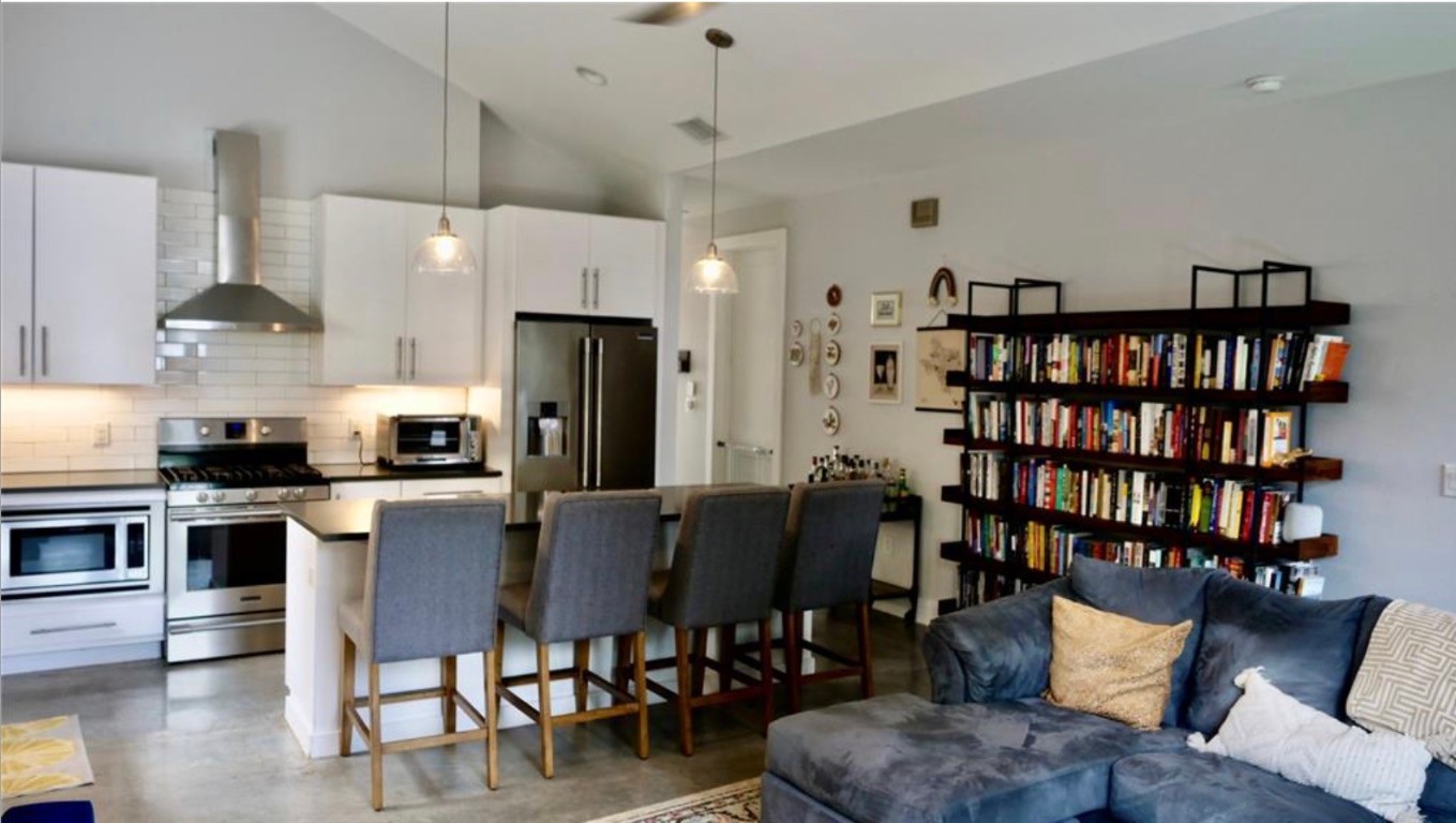 1131 Mason Avenue, Unit 2 Austin, TX 78721 - Photo 7 of 20