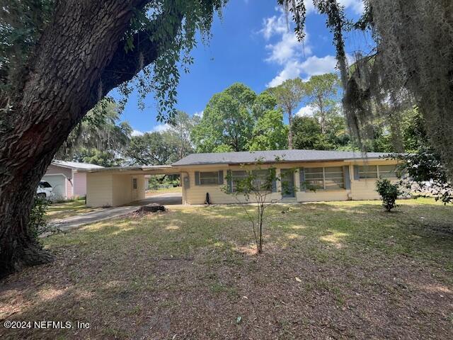 7931 Breezy Point Road East Melrose, FL 32666 - Photo 1 of 16 Front of House
