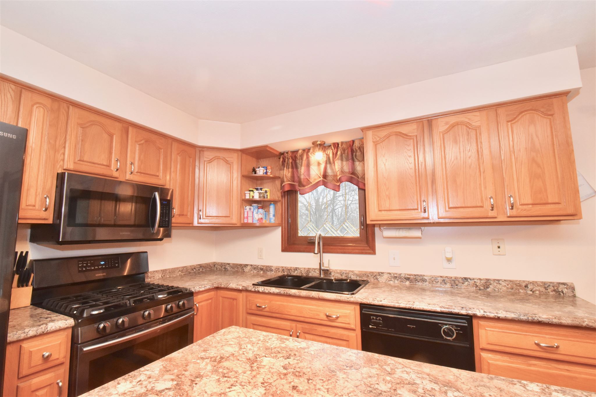 9613 West Guinivere Court Mapleton, IL 61547 - Photo 12 of 44 Gallery Image 12