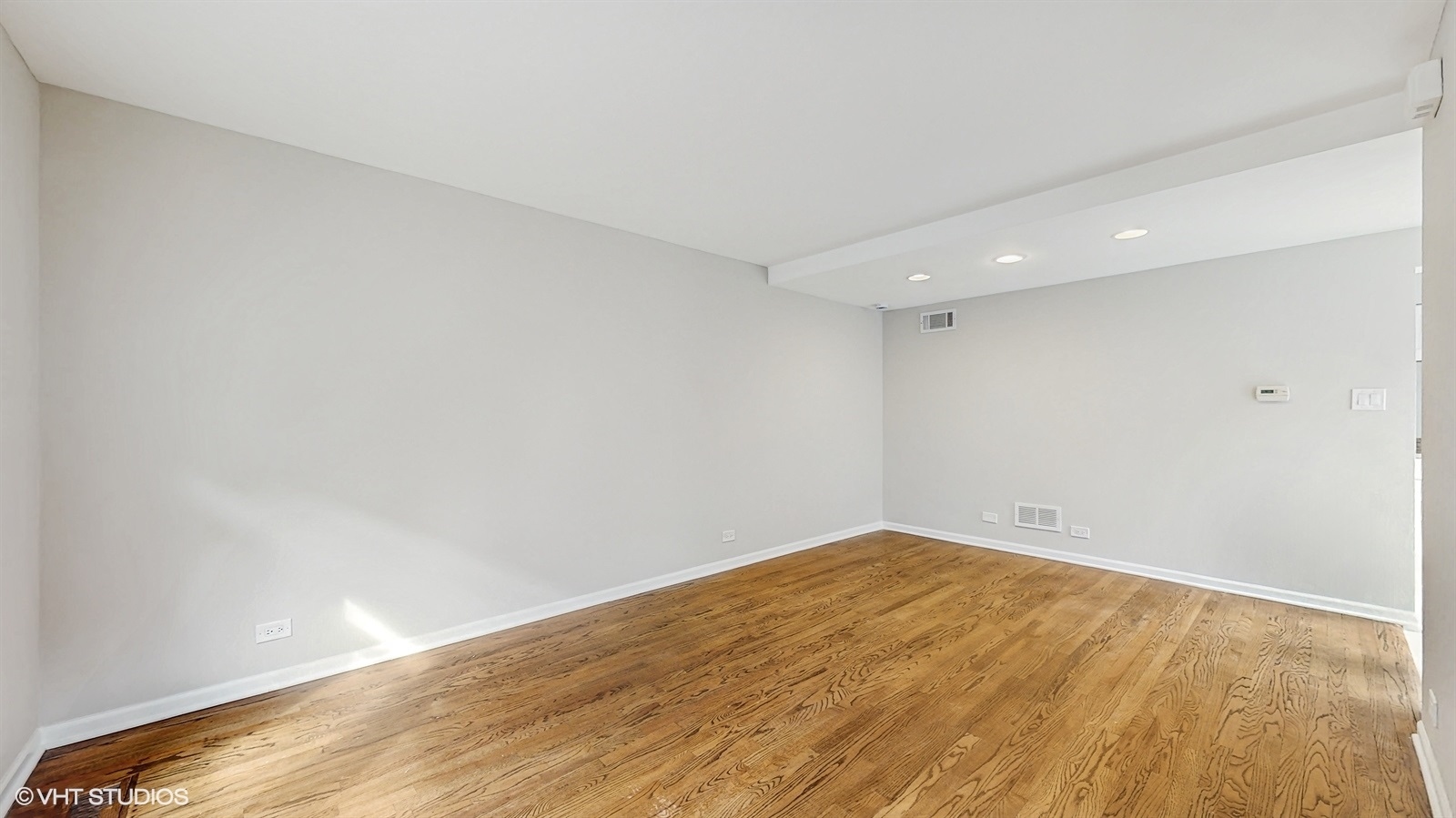 706 Green Bay Road, Unit 706 Winnetka, IL 60093 - Photo 3 of 22