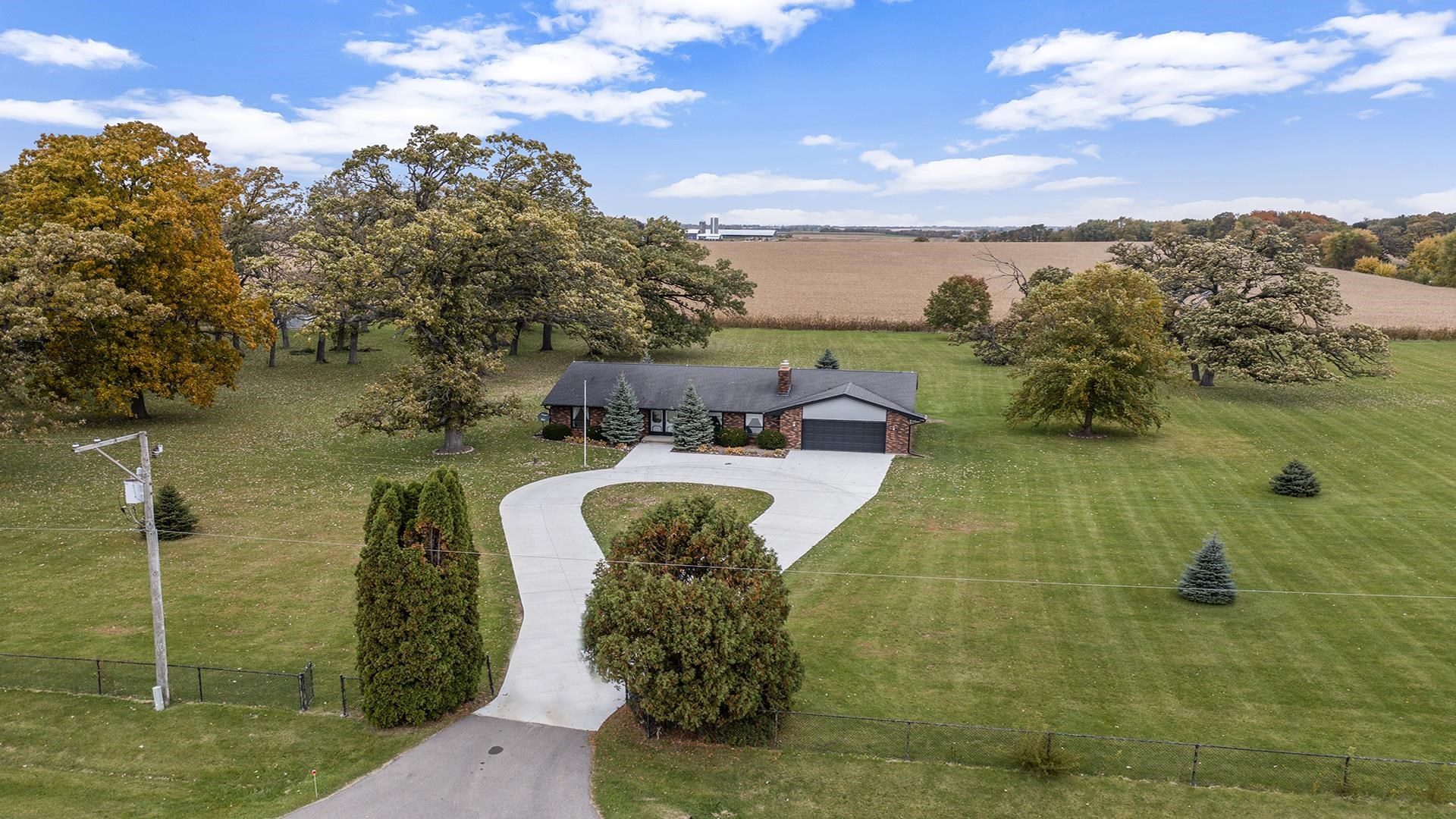 966 Manchester Road South Beloit, IL 61080 - Photo 3 of 44 Gallery Image 3