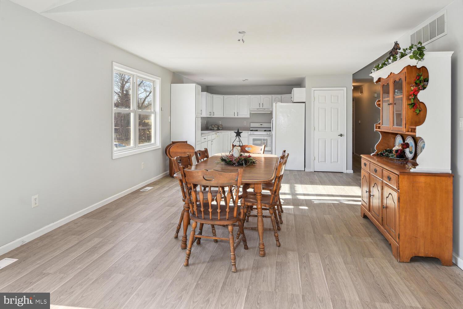 1007 Lincoln Avenue Atco, NJ 08004 - Photo 10 of 47 awesome dining space