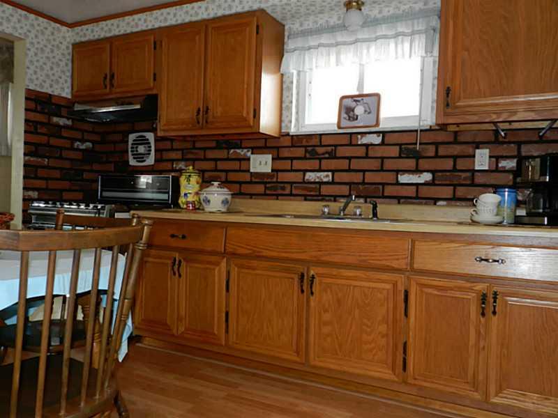 1709 Hollyrood Road Baldwin, PA 15227 - Photo 8 of 14 Kitchen.