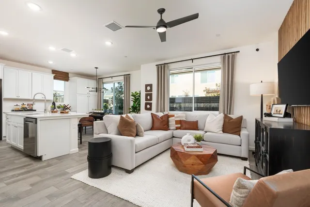 $399,990 | 6584 East Blushing Drive, Fresno, CA 93727