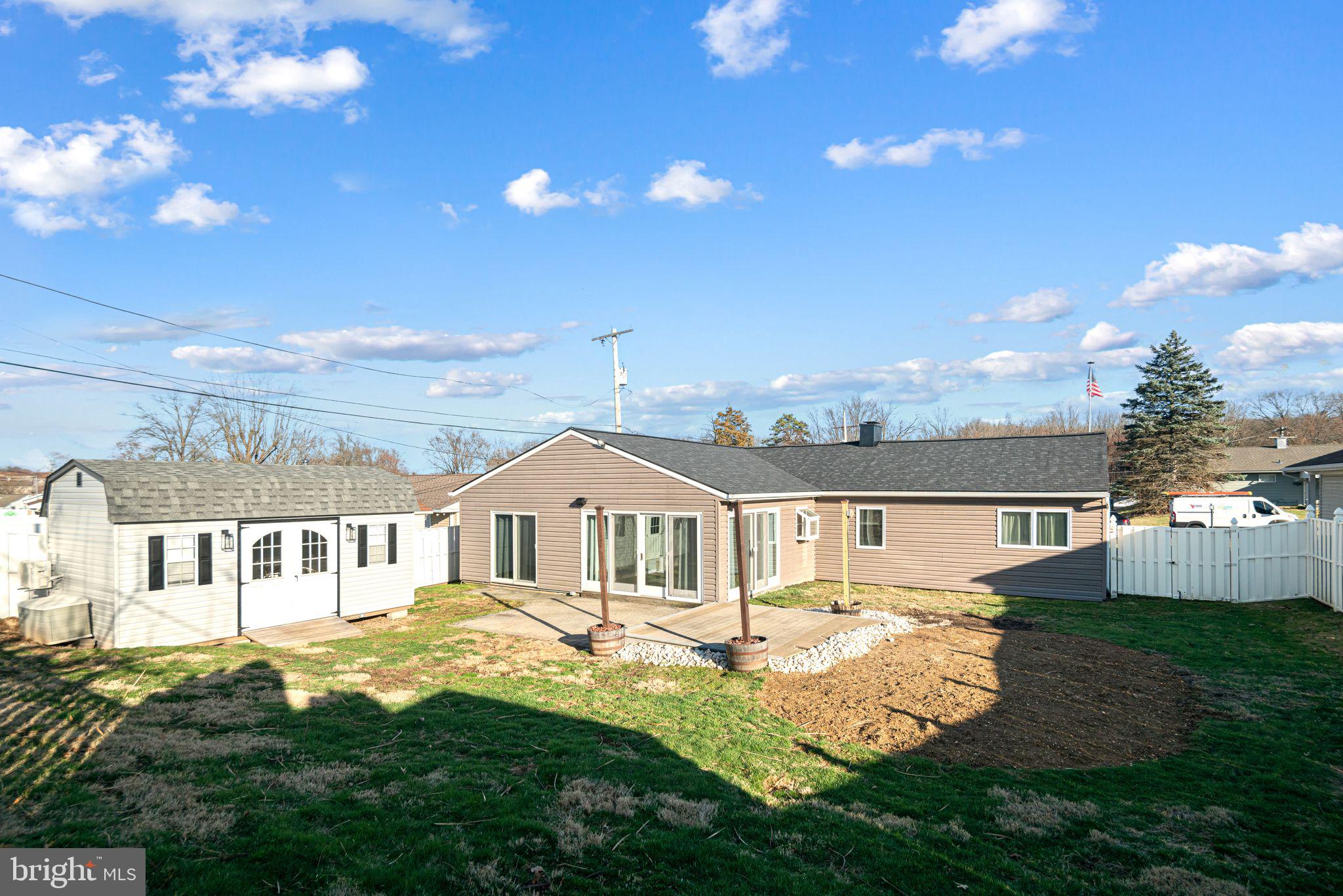 273 Yorkshire Road Fairless Hills, PA 19030 - Photo 27 of 31 Exterior Rear