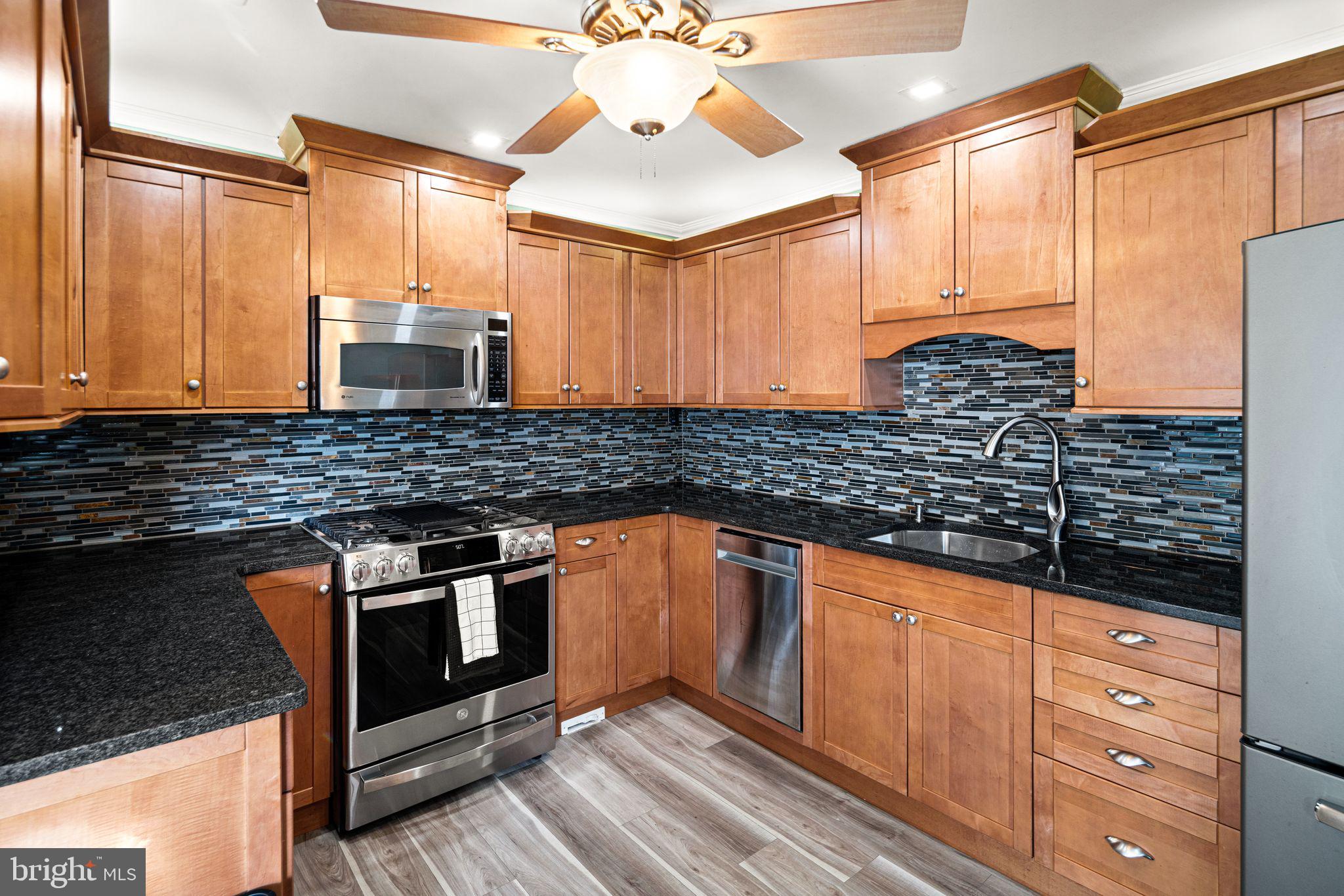 273 Yorkshire Road Fairless Hills, PA 19030 - Photo 6 of 31 Kitchen