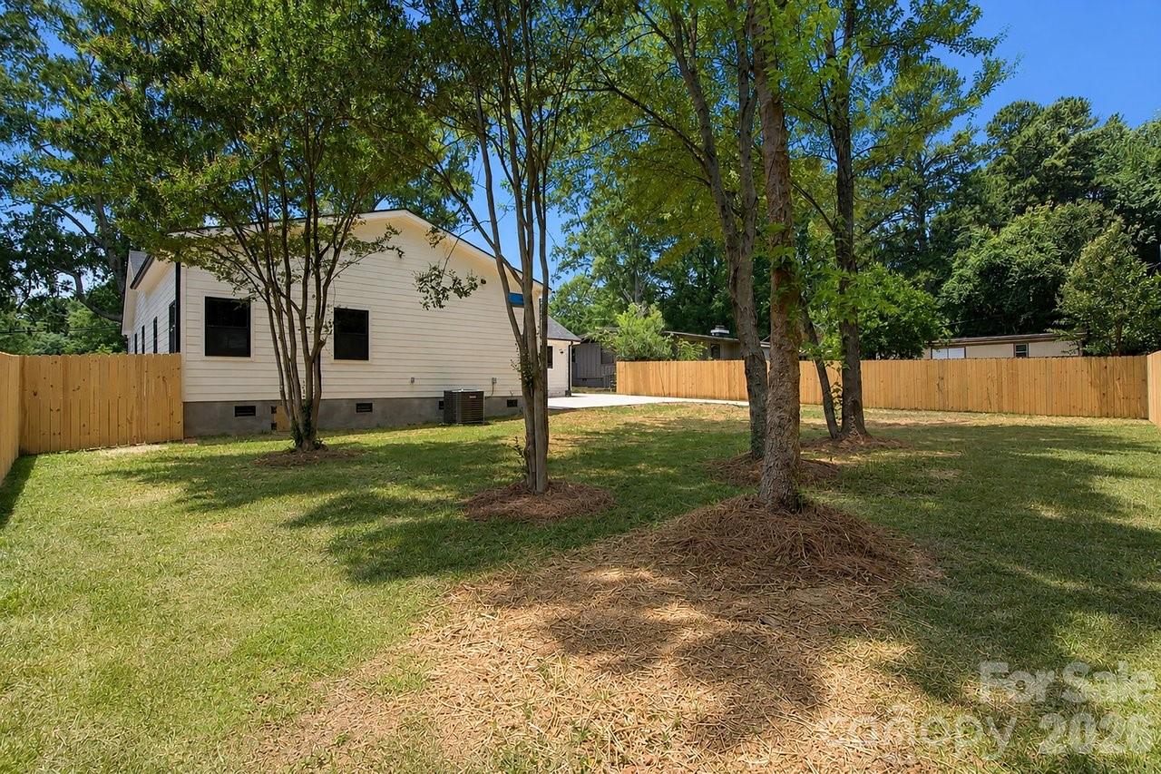 409 Scaleybark Road Charlotte, NC 28209 - Photo 37 of 39