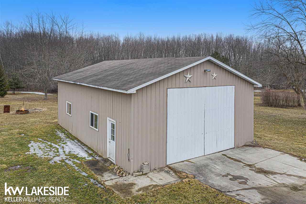 8292 Cork Road Avoca, MI 48006 - Photo 24 of 31