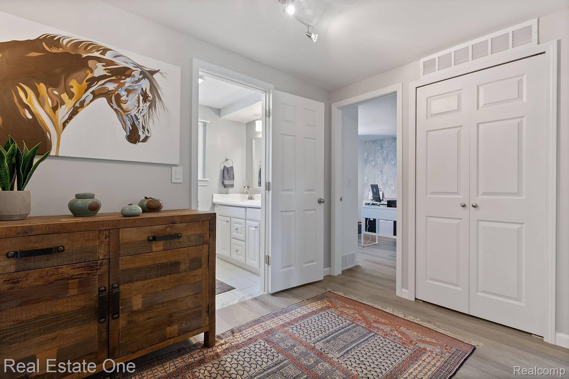 2569 Rambling Way Bloomfield Hills, MI 48302 - Photo 22 of 57 Gallery Image 22