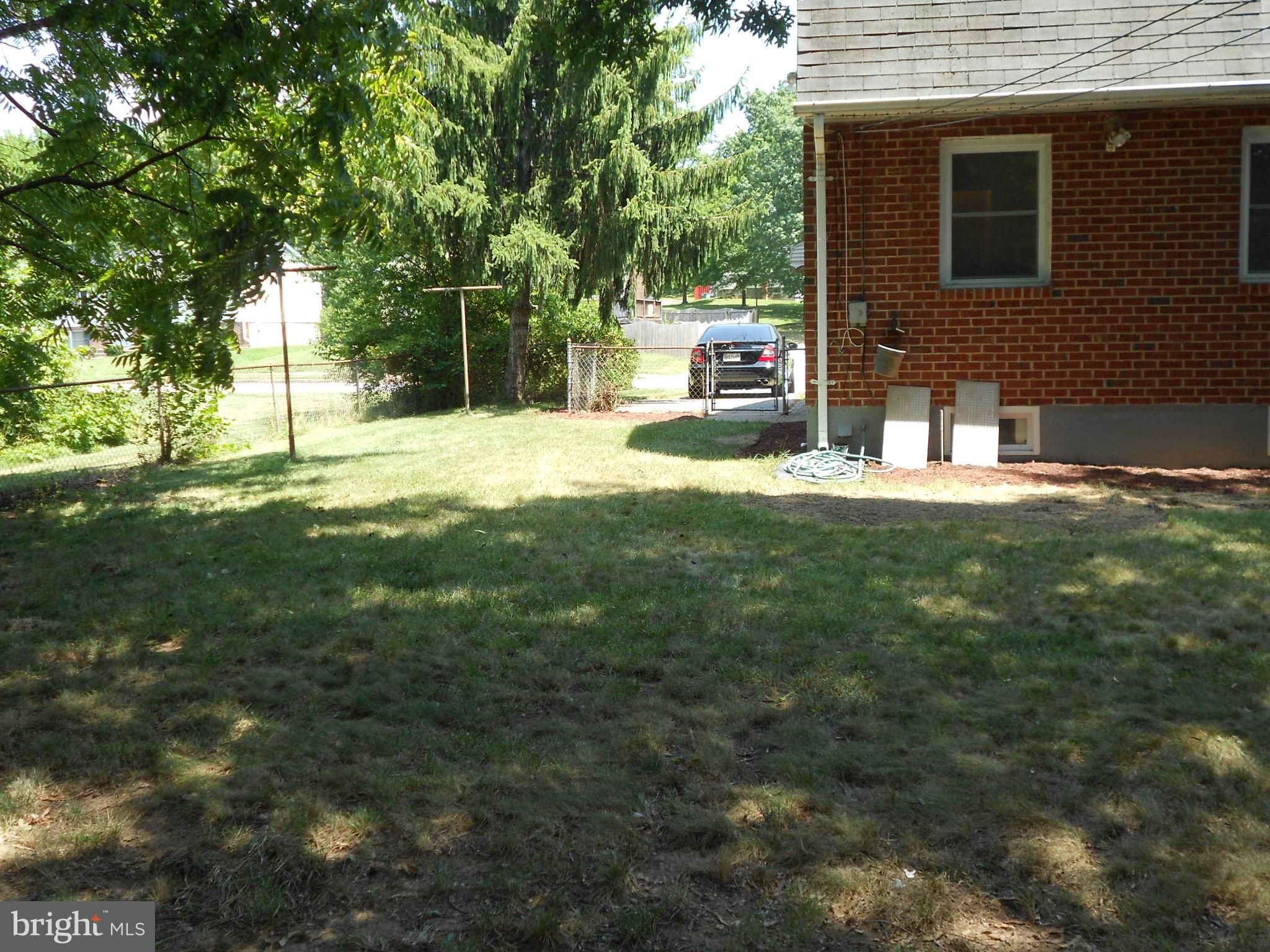5724 Van Dyke Road Baltimore, MD 21206 - Photo 32 of 35 Lots of Shade in the Yard