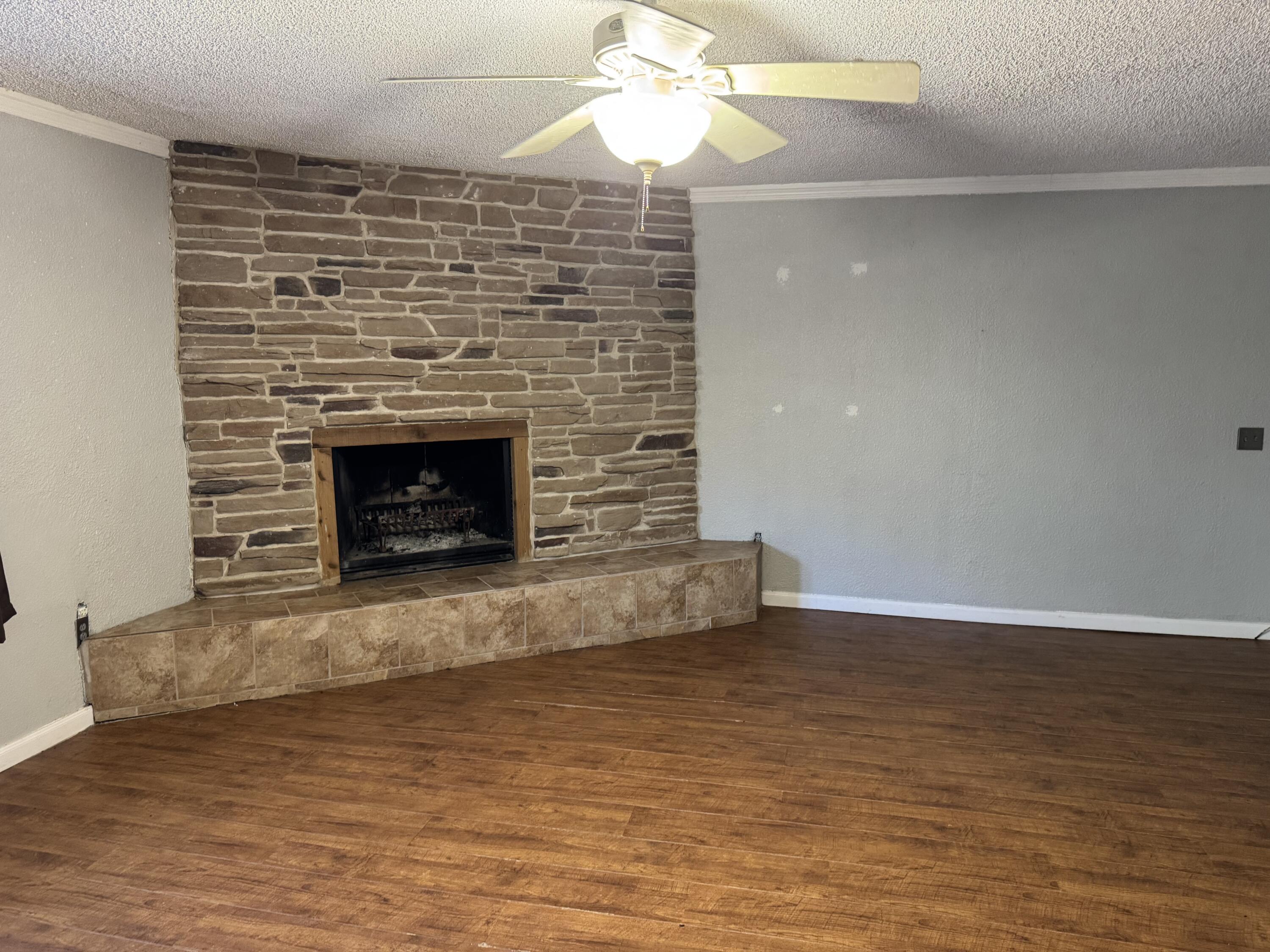 46 Comanche Drive Lubbock, TX 79404 - Photo 13 of 31 IMG_2247 (1)