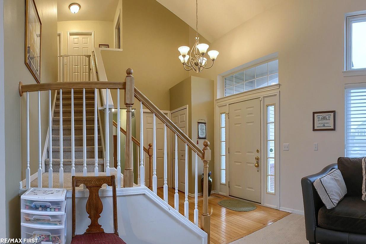 3700 Normandy Drive Rochester, MI 48306 - Photo 3 of 32