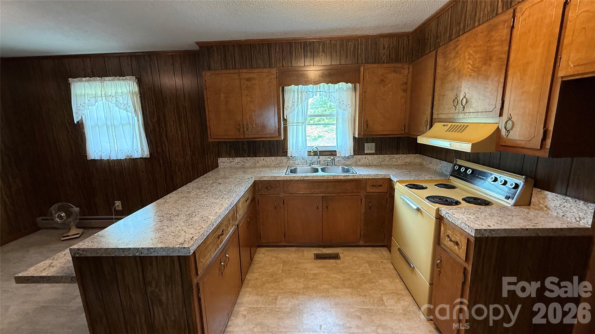 4072 Beach Road Hudson, NC 28638 - Photo 6 of 25 a utility room with washer and dryer