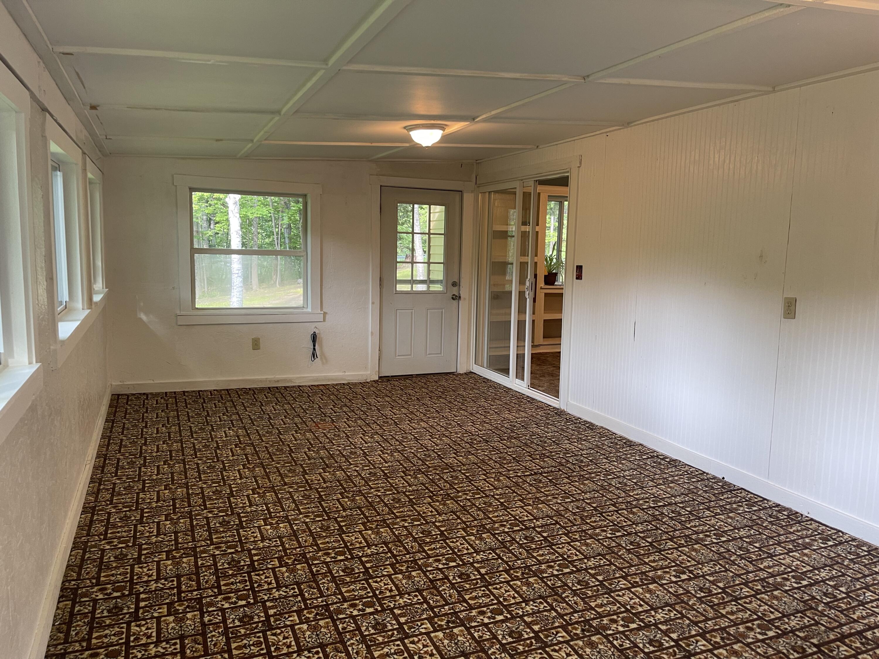 948 River Road Bucksport, ME 04416 - Photo 28 of 43 Three Season Room