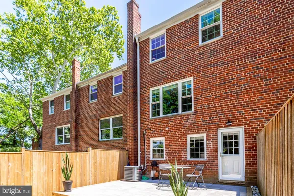 $3,500 | 258 Burgess Avenue, Alexandria, VA 22305