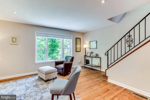 $3,500 | 258 Burgess Avenue, Alexandria, VA 22305