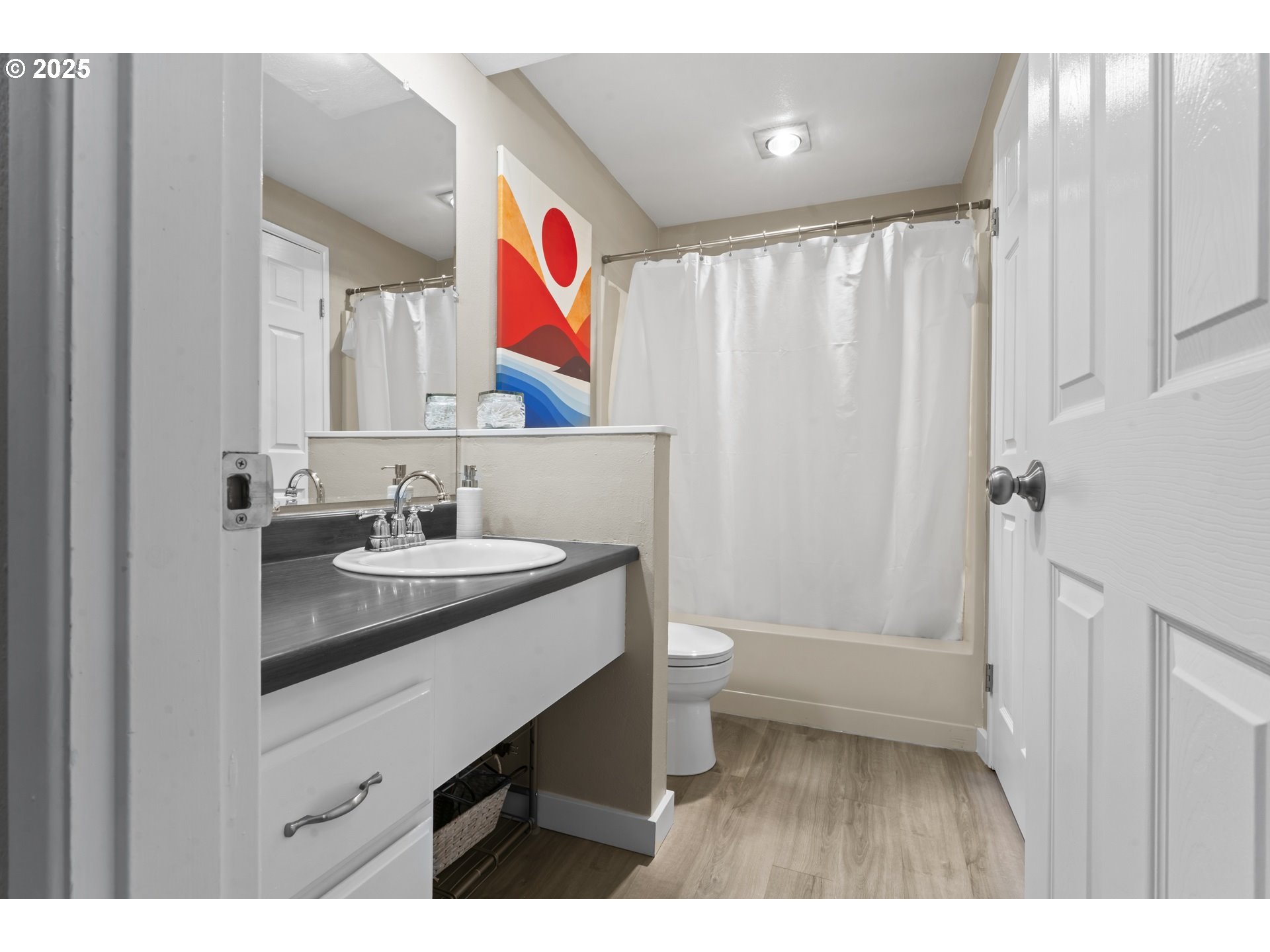 204 Trailside Loop Eugene, OR 97405 - Photo 21 of 42 Gallery Image 21