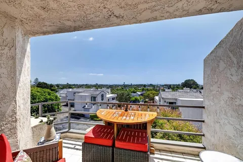 $1,629,000 | 957 Hygeia Avenue, Encinitas, CA 92024