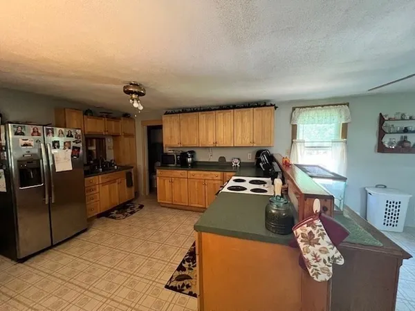 $160,000 | 93 Maple Street, Greenfield, MA 01301