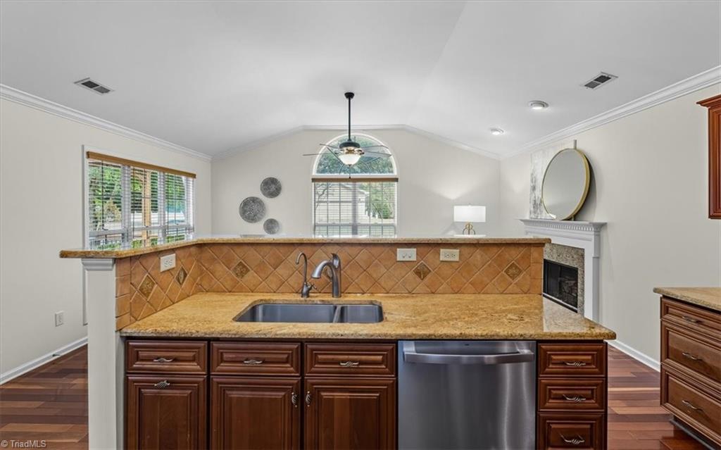 6505 Woodmont Road Jamestown, NC 27282 - Photo 15 of 43 Gallery Image 15