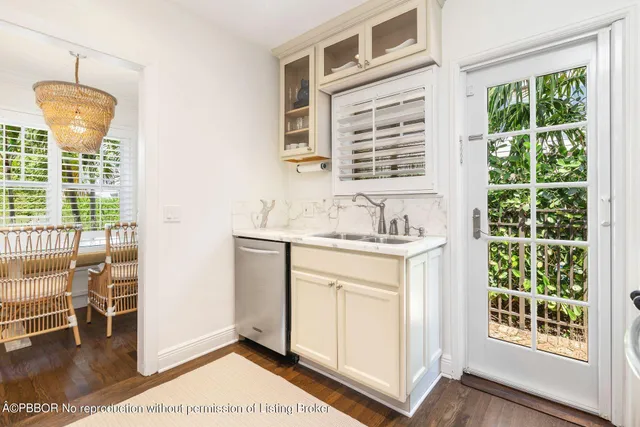 $15,000 | 231 Cocoanut Row, Palm Beach, FL 33480