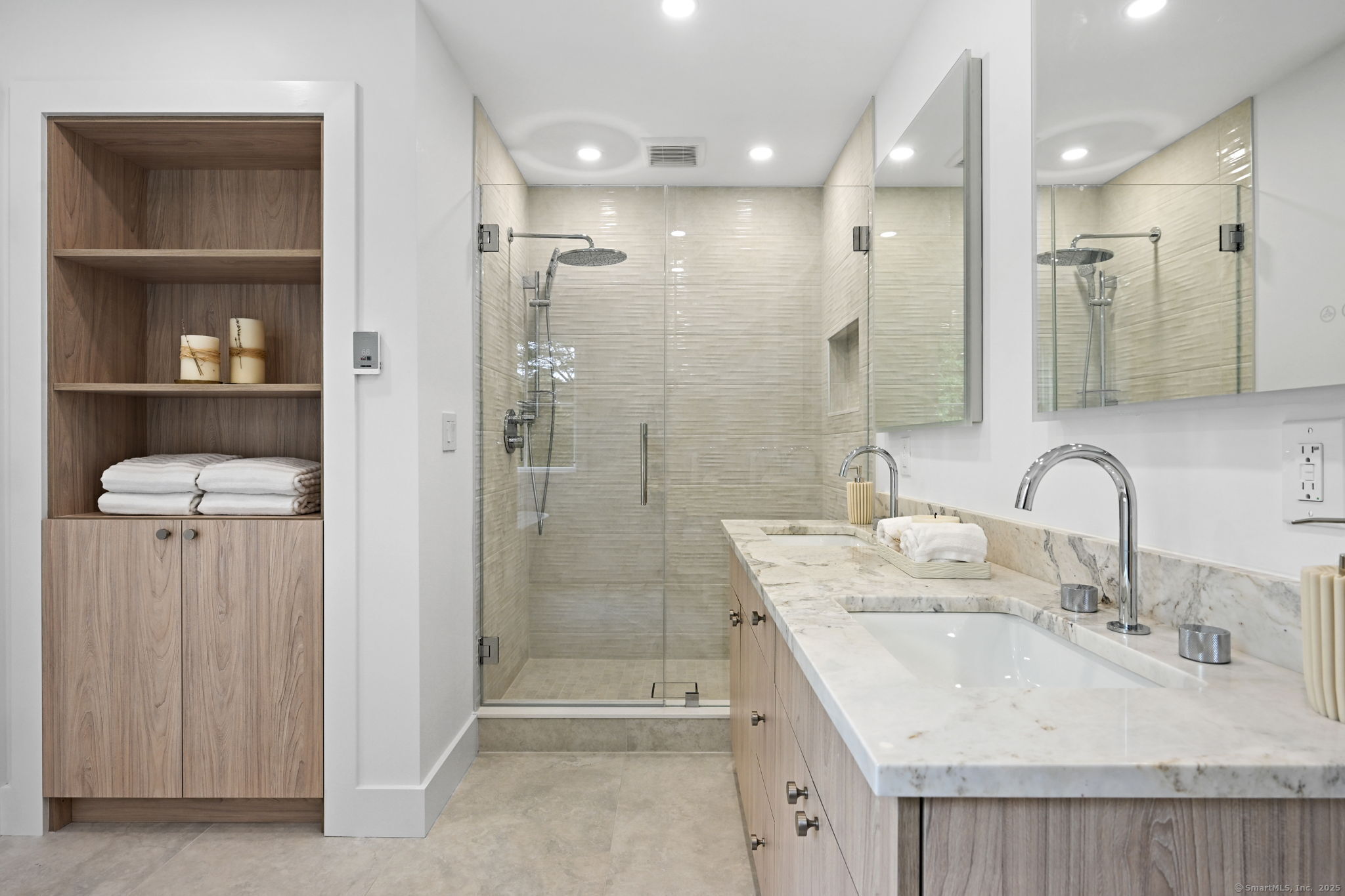 30 Cavalry Road Westport, CT 06880 - Photo 26 of 45 a bathroom with a sink tub and a mirror