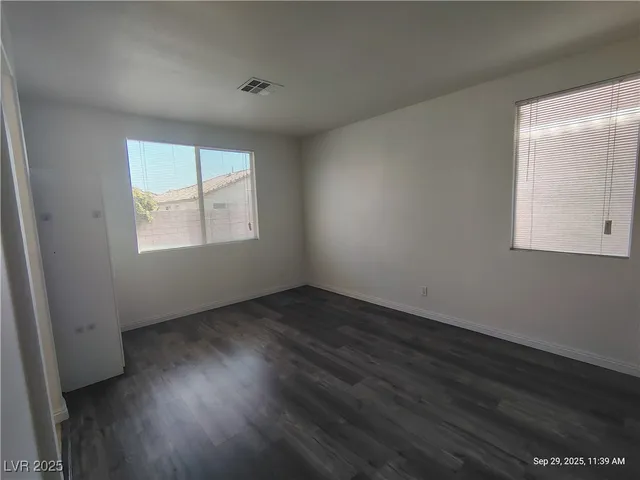 $1,843 | 5526 Cresent Valley Street, Las Vegas, NV 89148