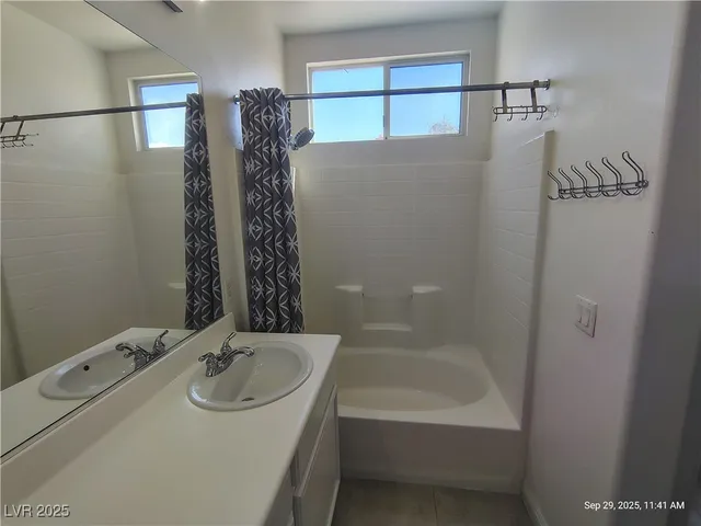 $1,843 | 5526 Cresent Valley Street, Las Vegas, NV 89148