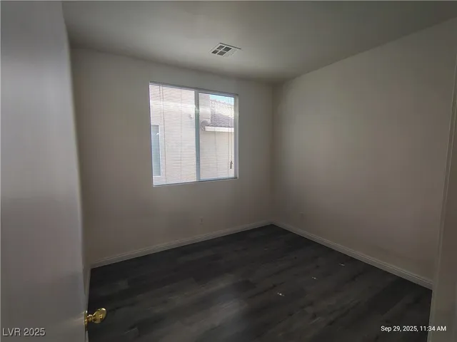 $1,843 | 5526 Cresent Valley Street, Las Vegas, NV 89148
