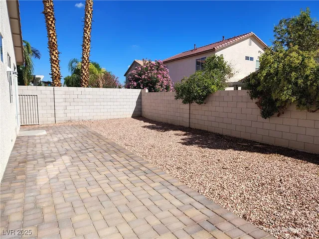 $1,843 | 5526 Cresent Valley Street, Las Vegas, NV 89148