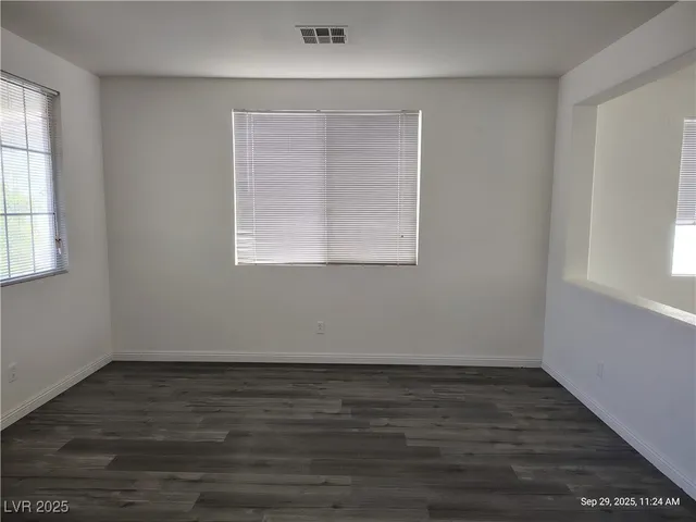 $1,843 | 5526 Cresent Valley Street, Las Vegas, NV 89148