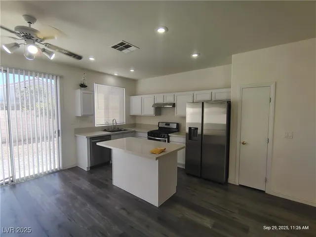 $1,843 | 5526 Cresent Valley Street, Las Vegas, NV 89148