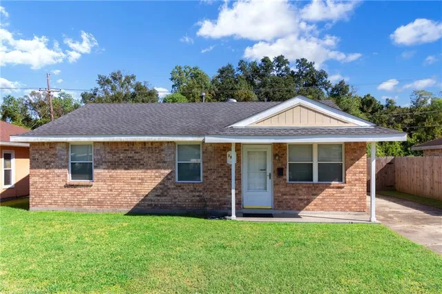 $155,000 | 369 Pat Drive, Avondale, LA 70094