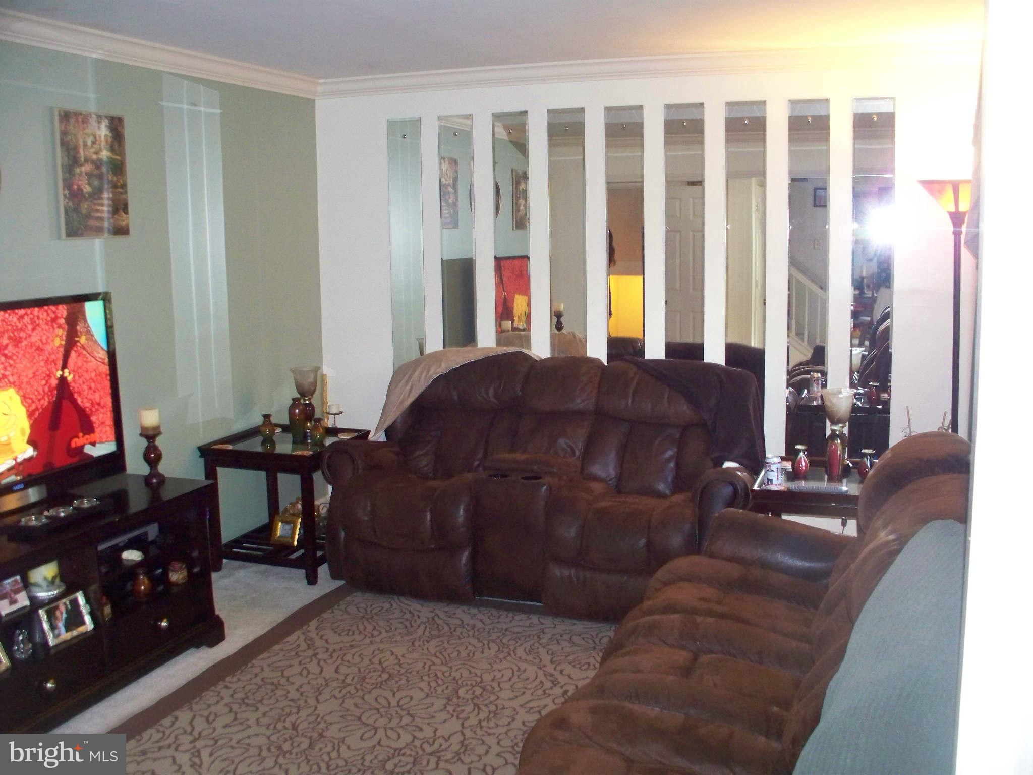15114 Trail Ridge Road Southwest Cumberland, MD 21502 - Photo 14 of 30 Living Room