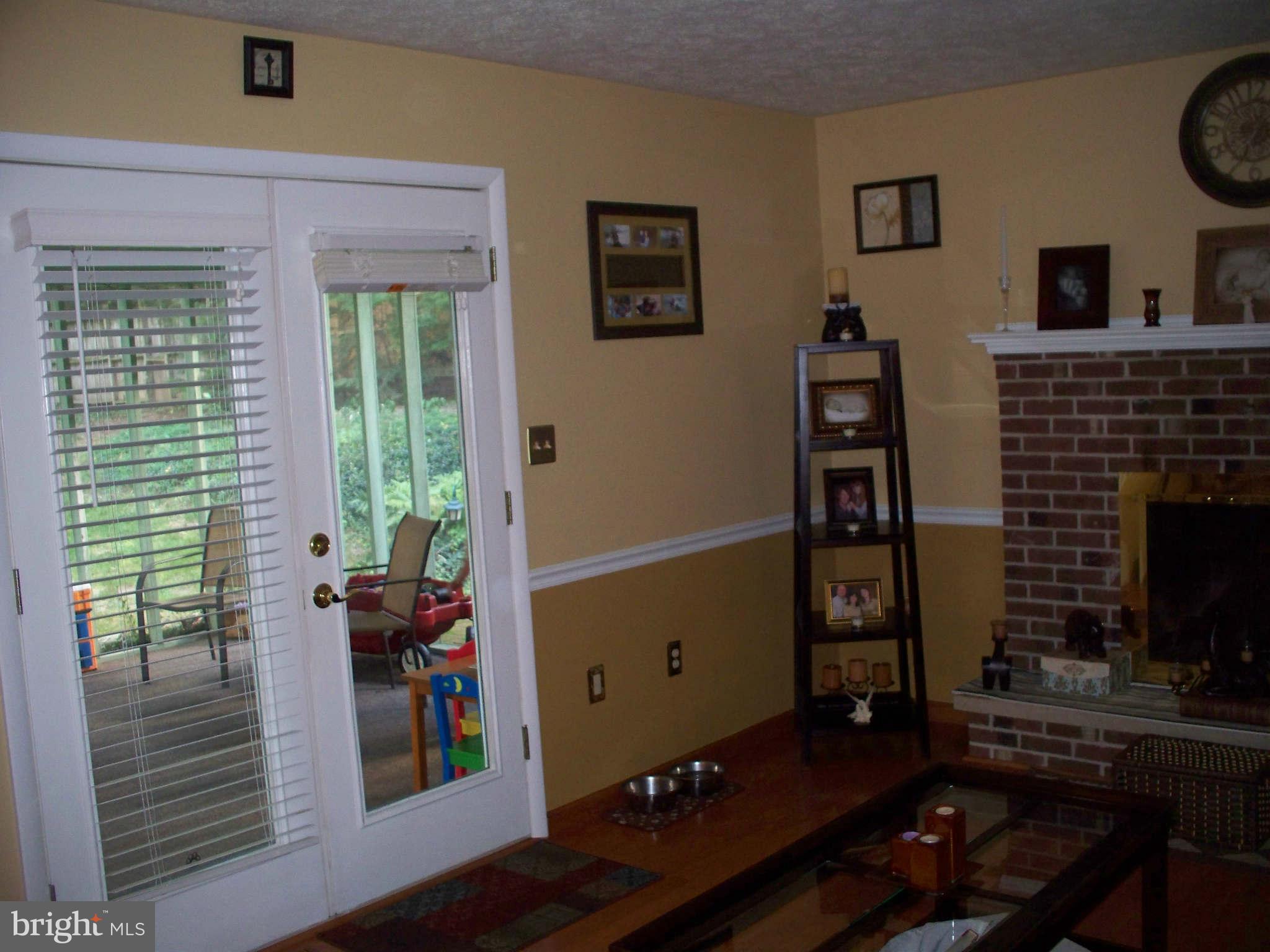 15114 Trail Ridge Road Southwest Cumberland, MD 21502 - Photo 10 of 30 Family Room