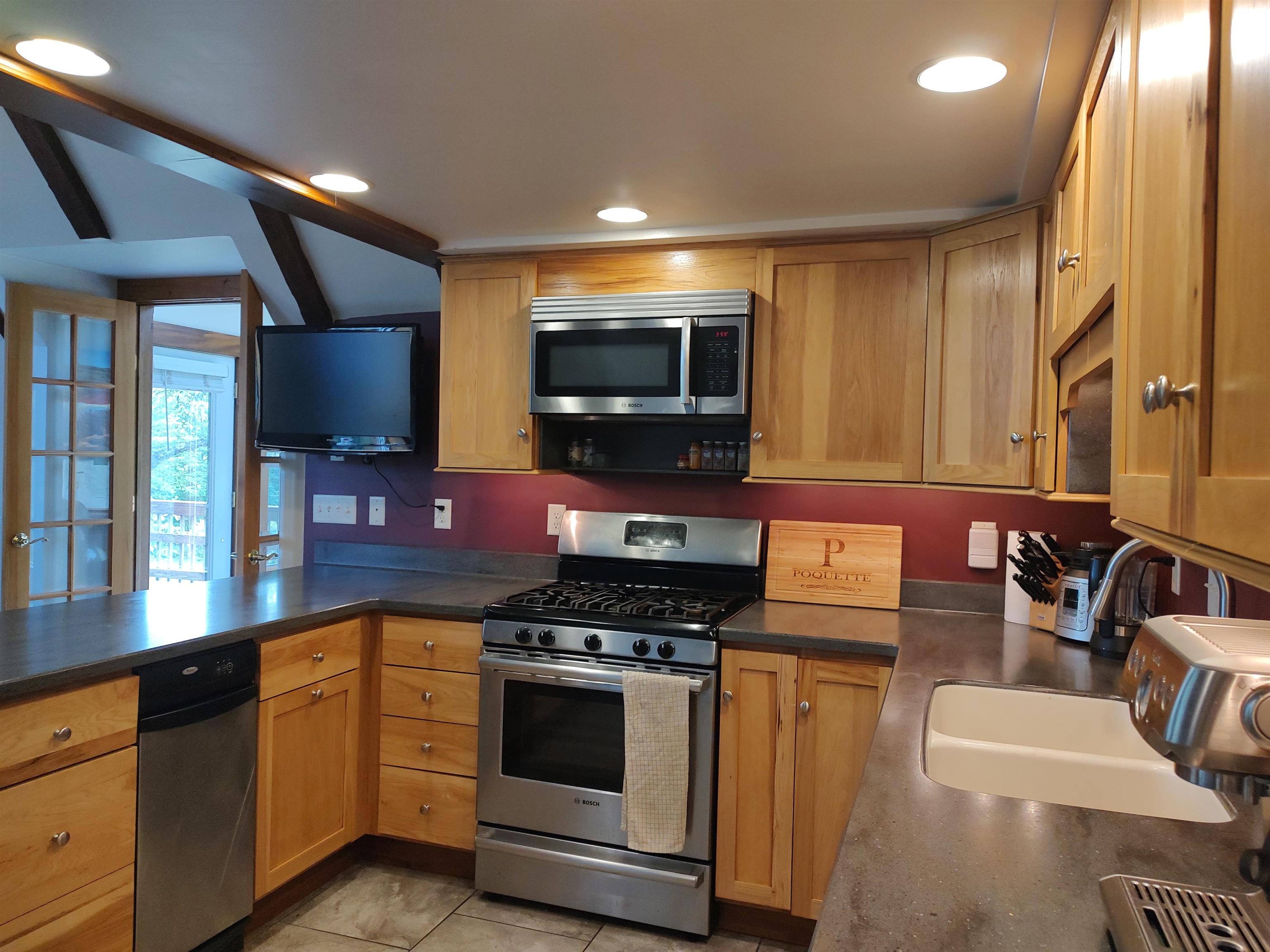 2534 Fish Hill Road Randolph, VT 05060 - Photo 8 of 40