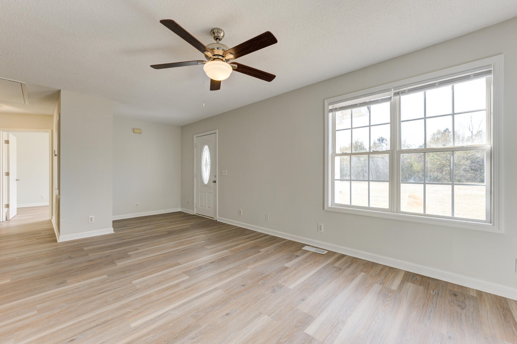 135 Green Acres Road Harleyville, SC 29448 - Photo 7 of 32 135 Green Acres Rd, Harleyville SC (7)