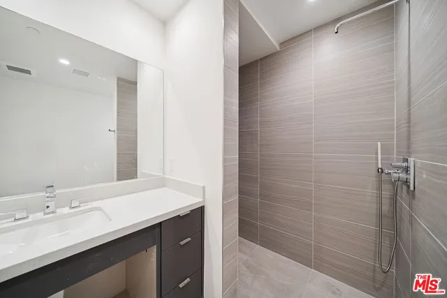 $4,611 | 1051 South Corning Street, Unit 103, Los Angeles, CA 90035